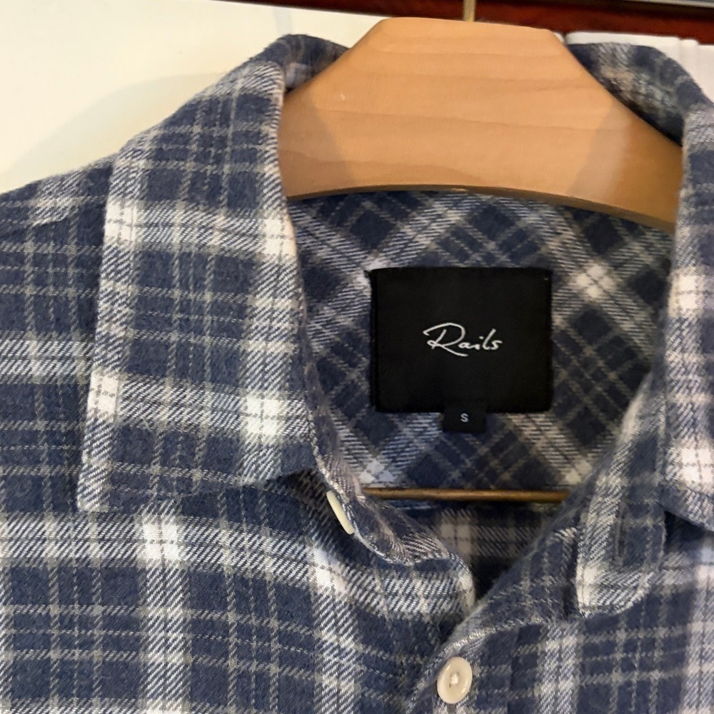 Rails Lennox Plaid Button Up Shirt In Navy White size small - Picture 3 of 6
